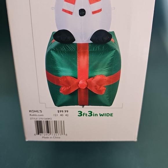 NIB Outdoor LED Lighted 6 Foot Smowman On Gift Inflatable Christmas Decoration - Picture 4 of 7